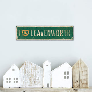 Landmark "I Heart" Custom Signs: Green Pretzel - Wall Decor